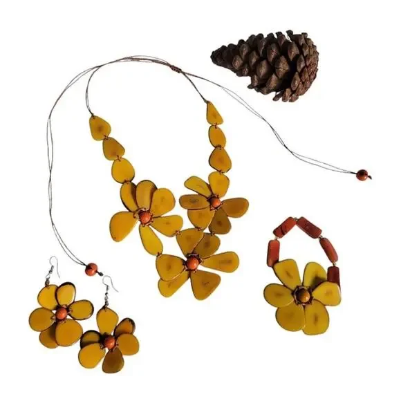 TAGUA FLOWERS Bib NECKLACE Set 3pc statement natural nut jewelry Artisan Artsy